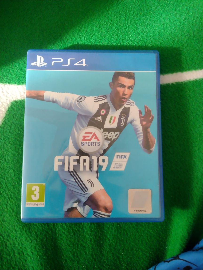 Fifa 19 за ps4 почти не се е използвал дискът