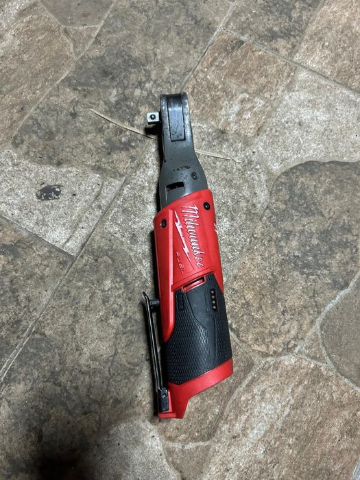 Clichet milwaukee M12