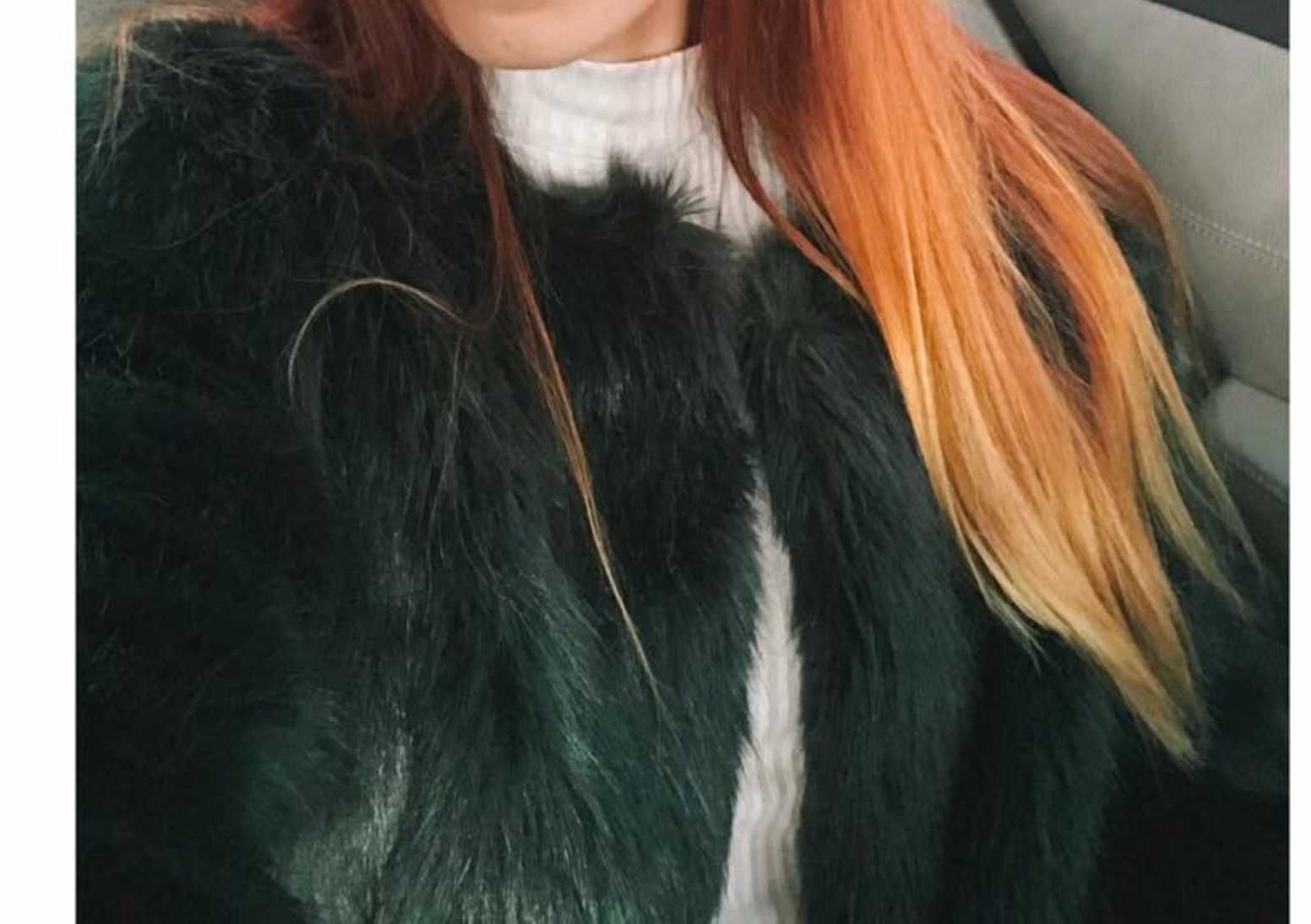 [Bershka] Тъмно зелено Пухено Сако/Палто