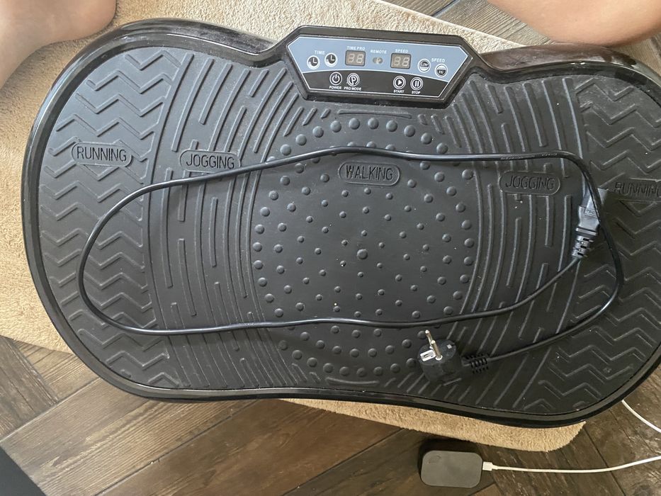 Вибро платформа LETIX SPORTS VS200Dpro, Bluetooth колони, Черна