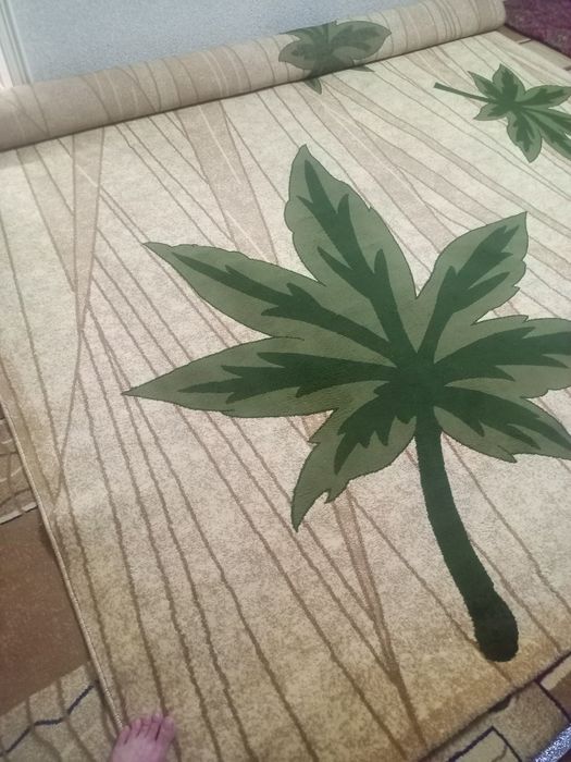 Gilam sotiladi 3 ga 5