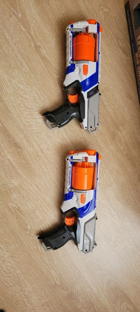 Vand 2 pistoale nerf