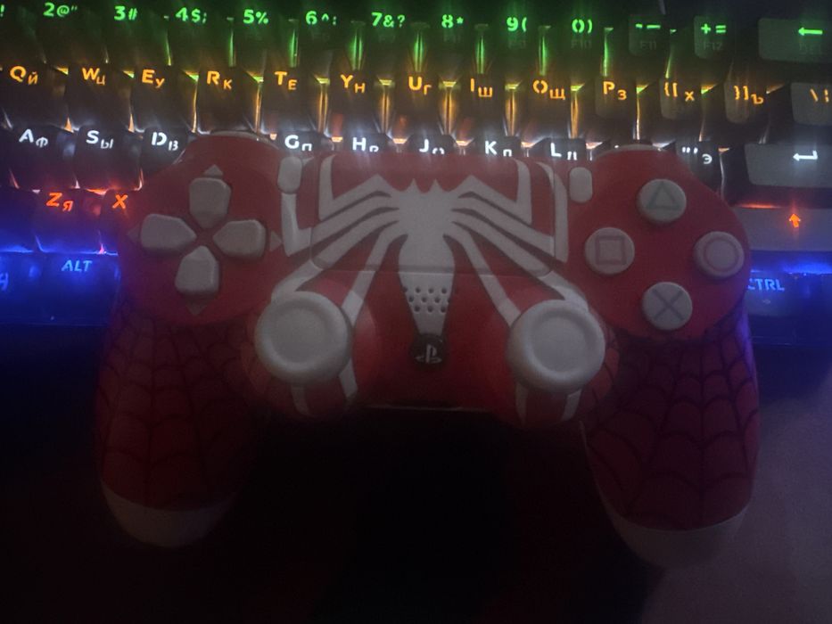 Продам Dualshock 4