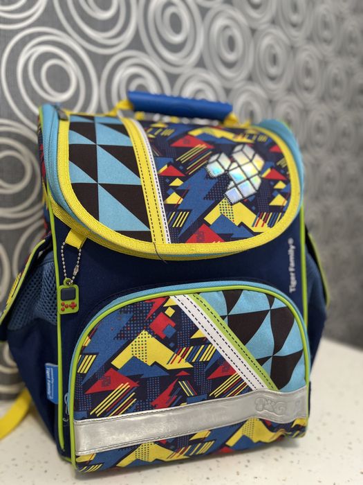 Продам школьный рюкзак