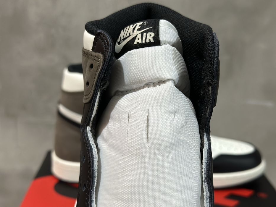Jordan 1 Dark Mocha 42