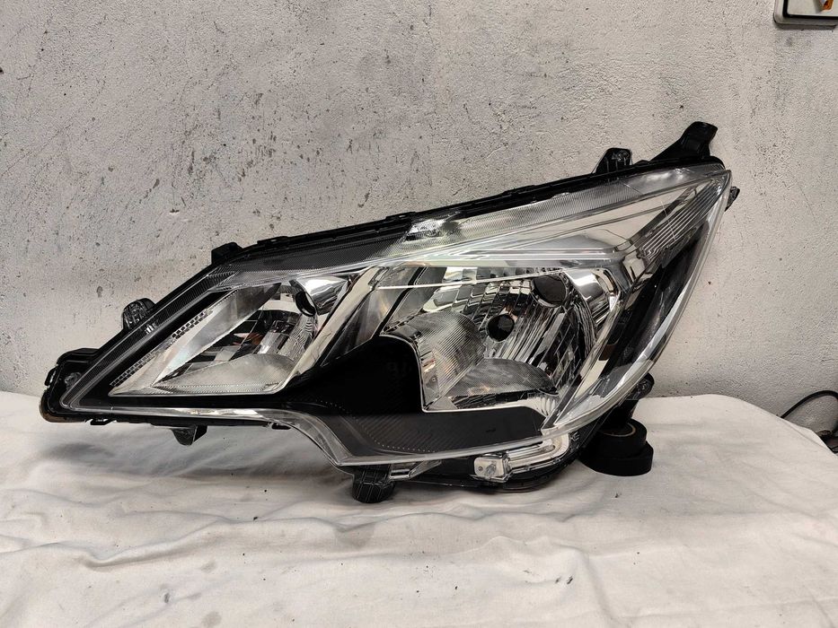 Оригинален фар Mitsubishi Space Star