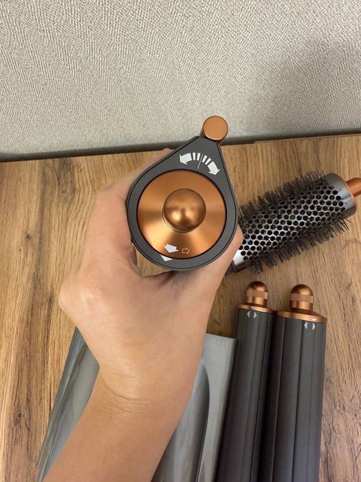 Продаю Dyson Airwrap