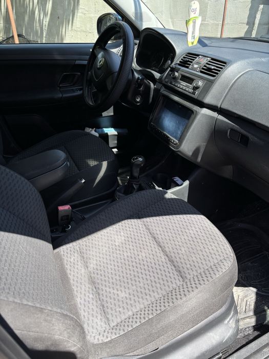 Skoda Fabia 2    ..