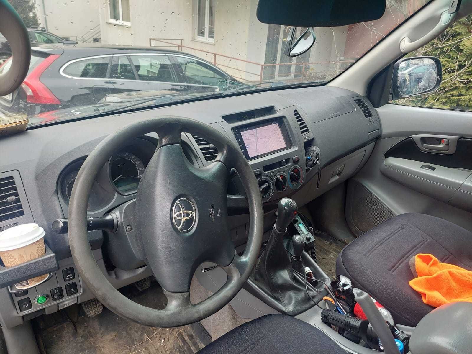 vand Toyota Hilux 2010