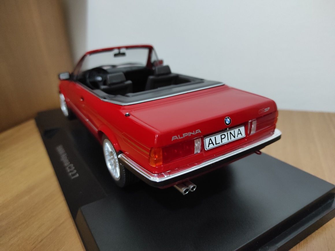 Machetă 1:18 Bmw E 30 Cabriolet.