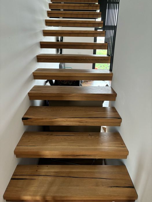 Trepte unicate din lemn