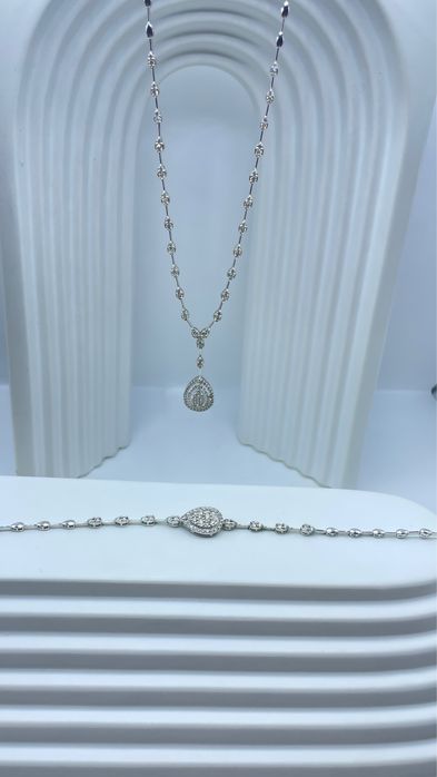 Золотой комплект 750пробы с бриллиантами