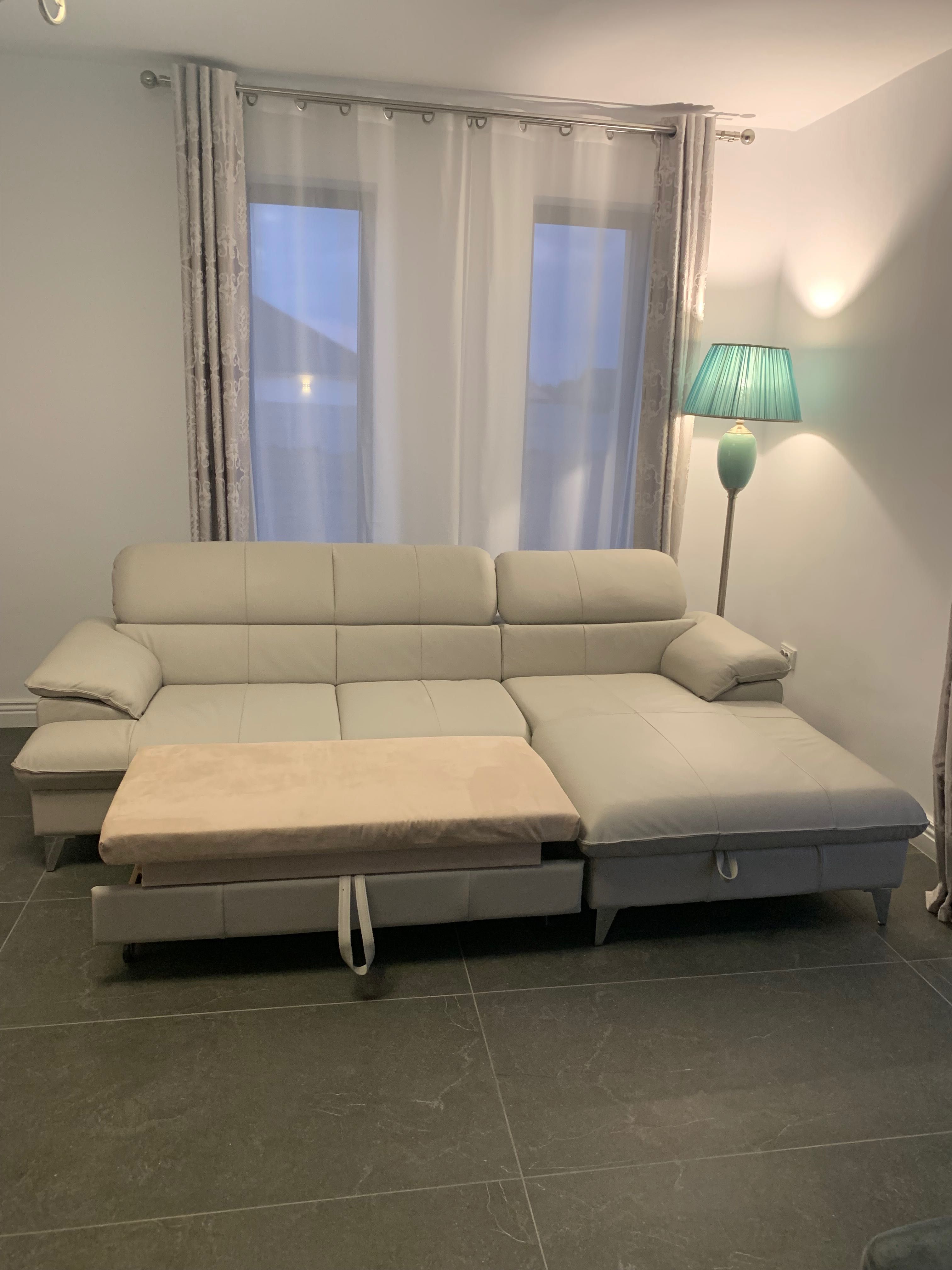Coltar de piele, extensibil, cu lada de depozitare