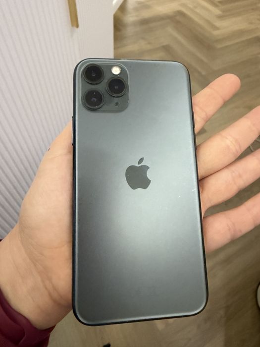 продаю Iphone 11 pro