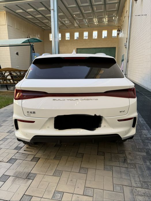 Byd e2 2024 Luxury 15.400 km probeg
