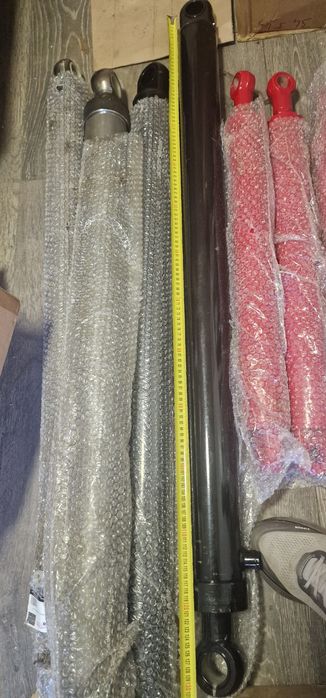 Cilindru hidraulic 1300 mm Lungime deschide 1000 mm Diametru bolt 40 m