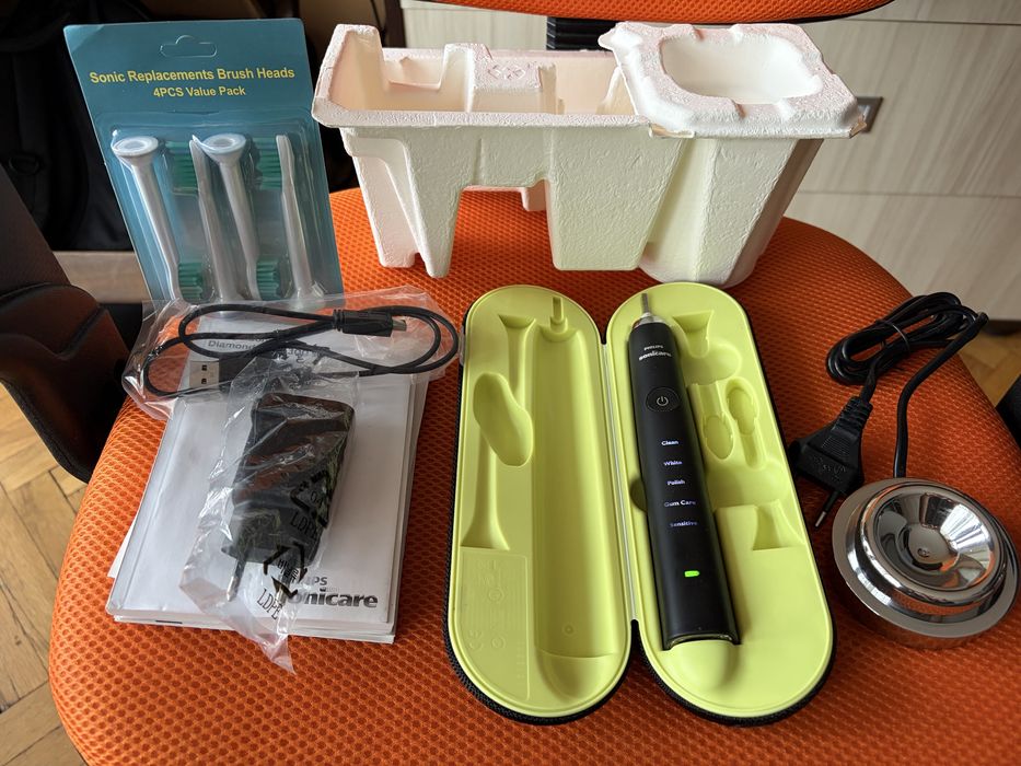 Електрическа четка за зъби Philips Sonicare Diamondclean 9000