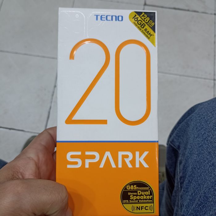 Tecno spark 20 sotiladi