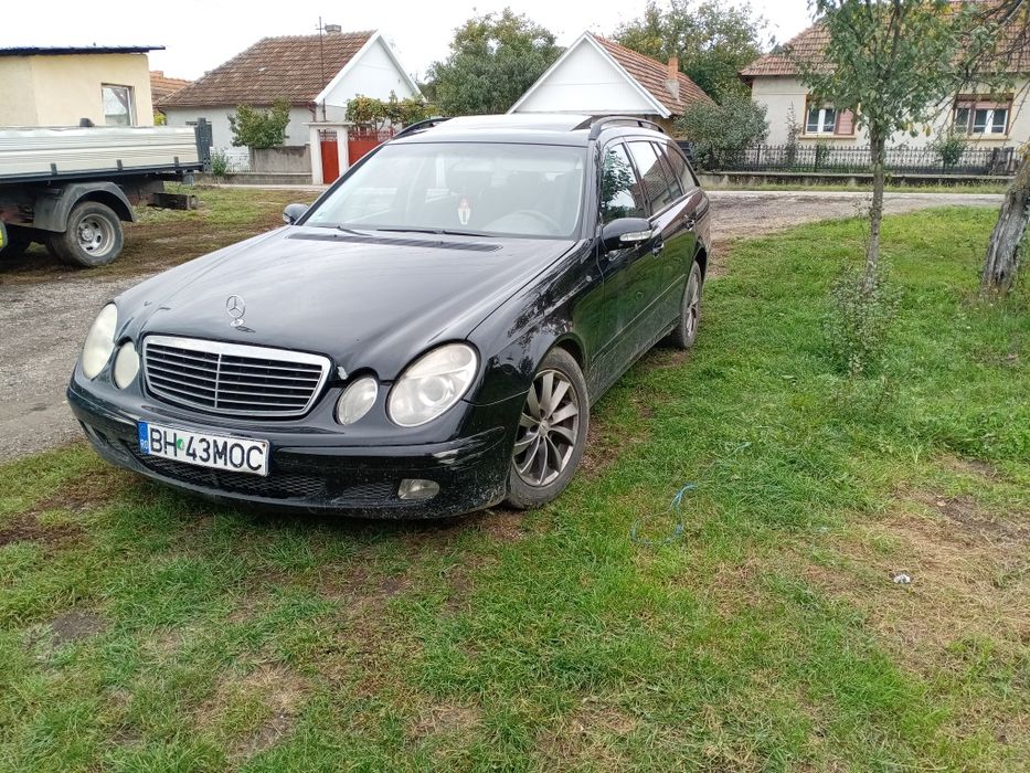 Mercedes E220 în stare buna
