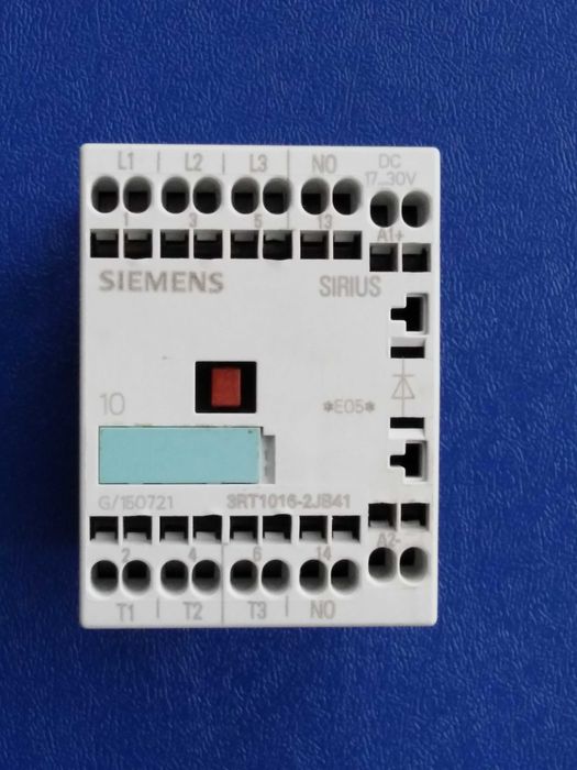 Продавам контактор Siemens 3RT1016-2JB41 4KW/400V DC24 9A