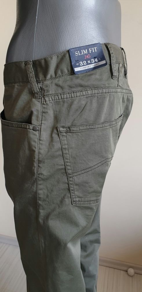 Armani Jeans Stretch Slim Fit Comfort Fabric Mens Size 32/34 НОВО!