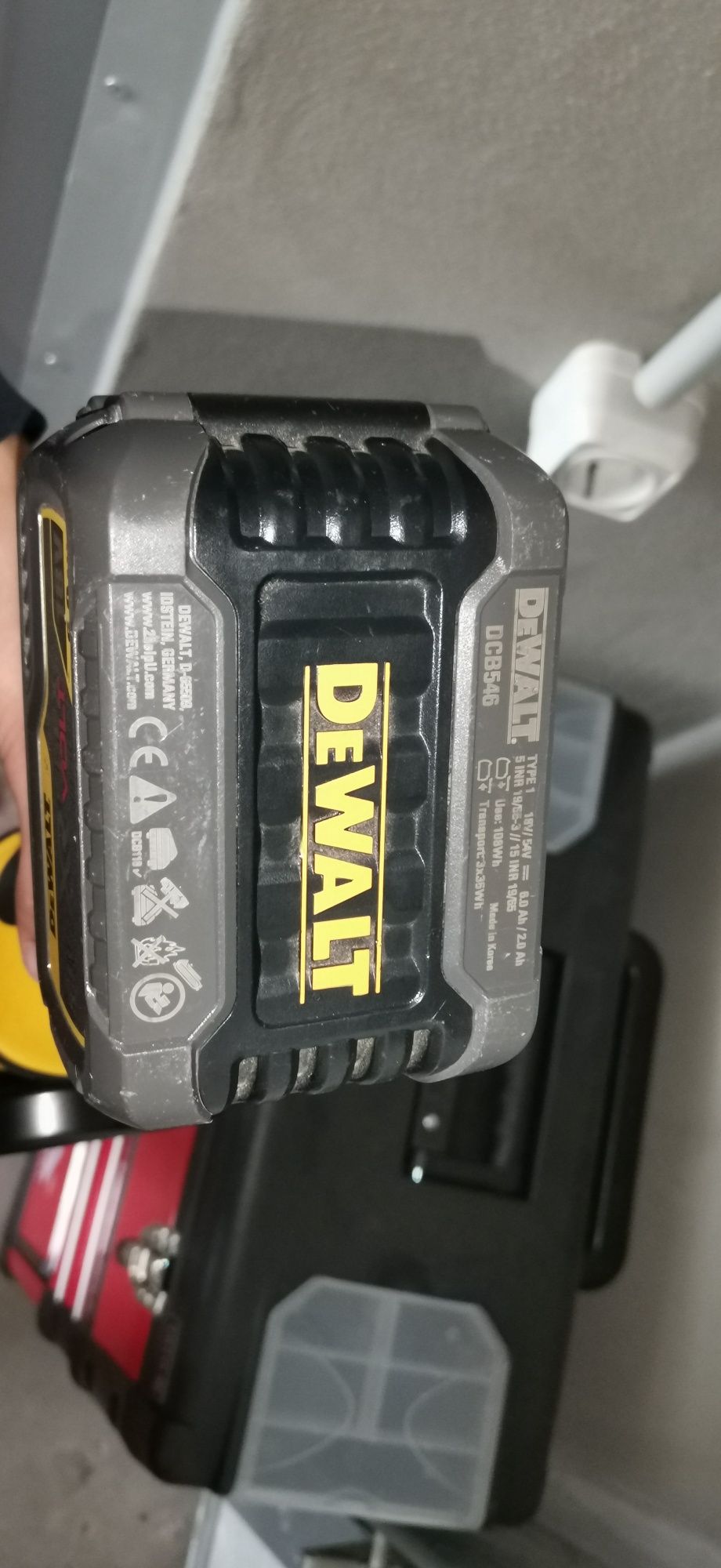 Dewalt dcg414 с 54v батерия