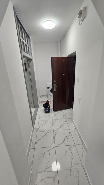 Închiriez apartament pe durată lungă