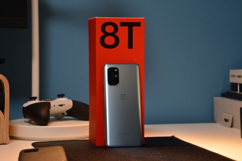 OnePlus 8T телефон
