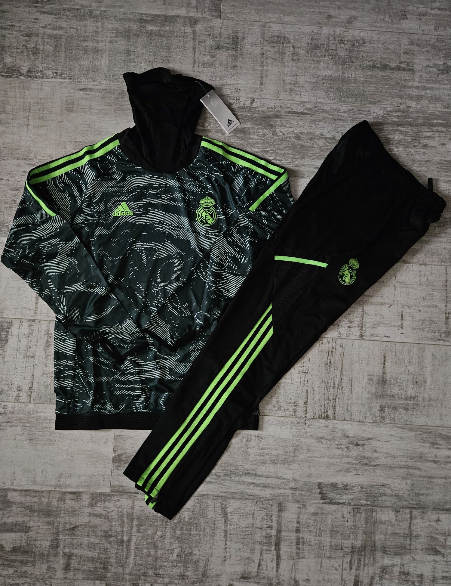 *OFERTA* Compleu/Trening Real Madrid diferite culori