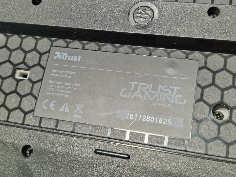 клавиатура TRUST GXT 285