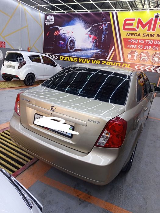 Gentra moshina sotiladi