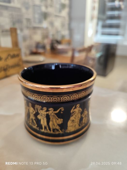 Cană decorata cu aur