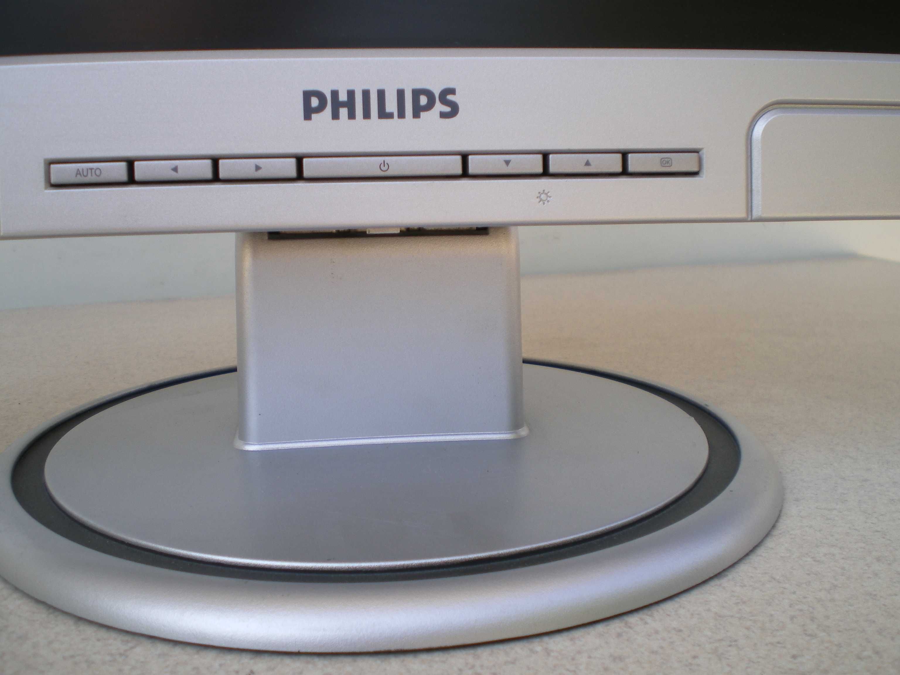 Монитор   Philips HNS7170T
