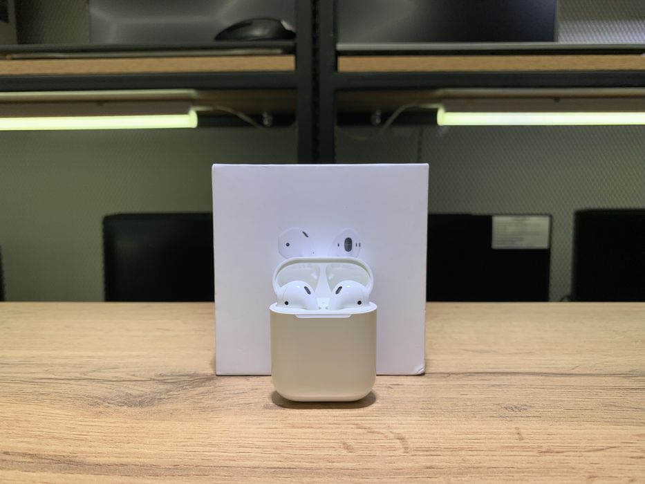 AirPods with Charging Case, не подключаются, 10874/А10