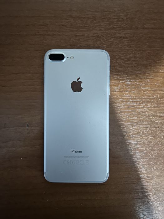 Продам Iphone 7plus