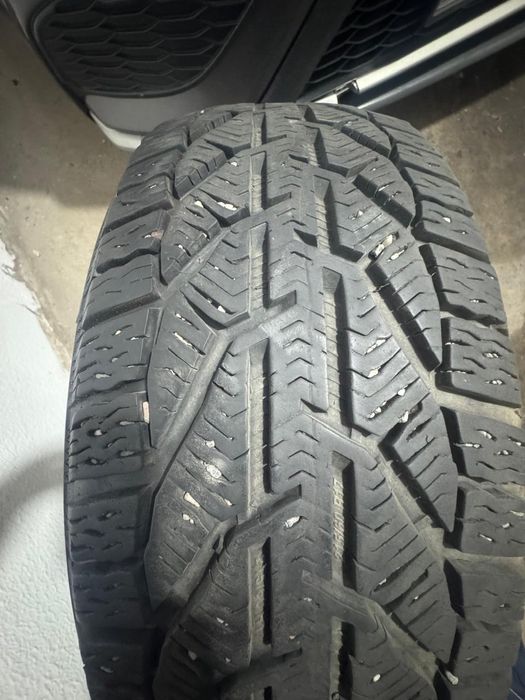 Продам зимную резину липучка.