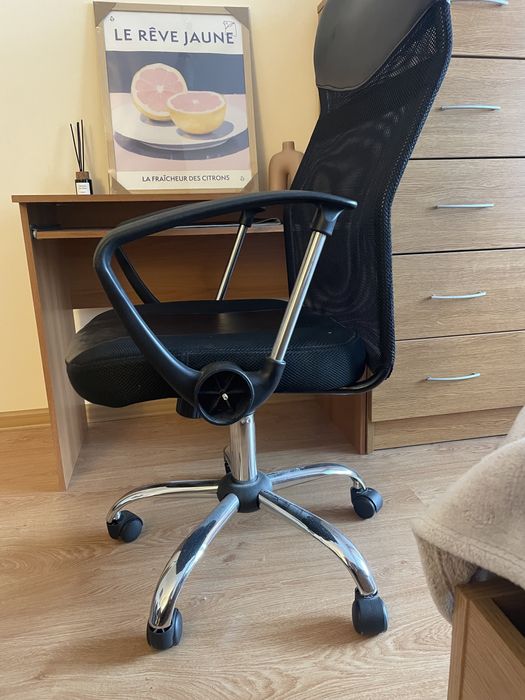 Офис стол и бюро от Jysk