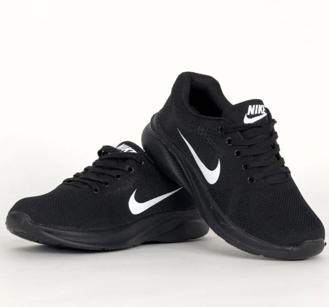 Vând pantofi sport damă, Nike nr. 38 , preț 100 ron