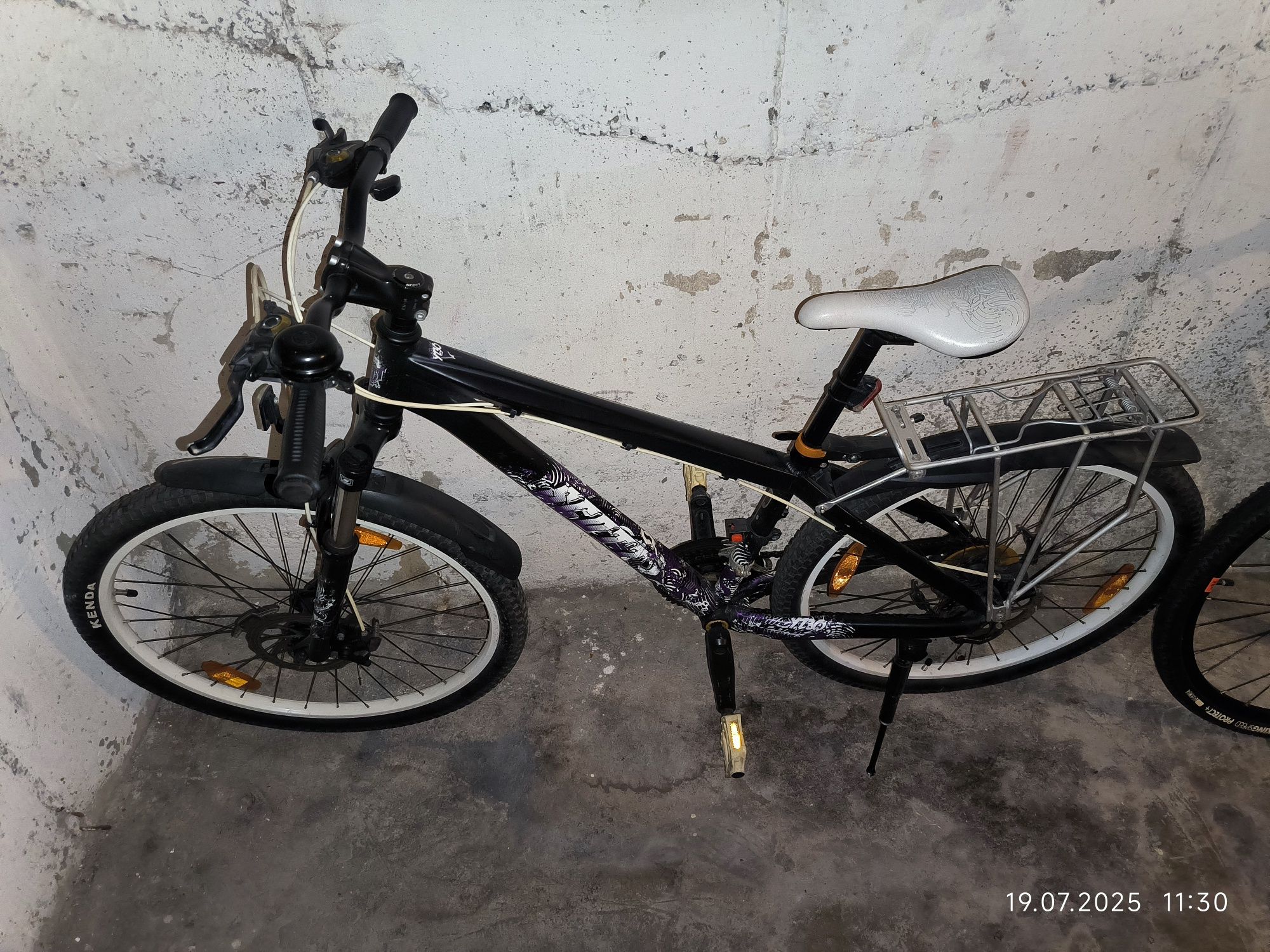 Vând bicicleta roți 26" in stare buna