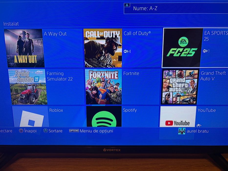 Vând Ps4 slim 500GB