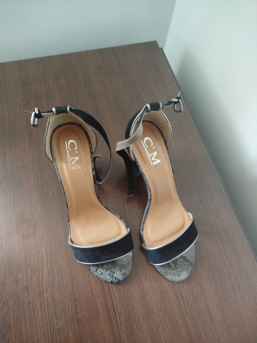 Sandale cu toc elegante