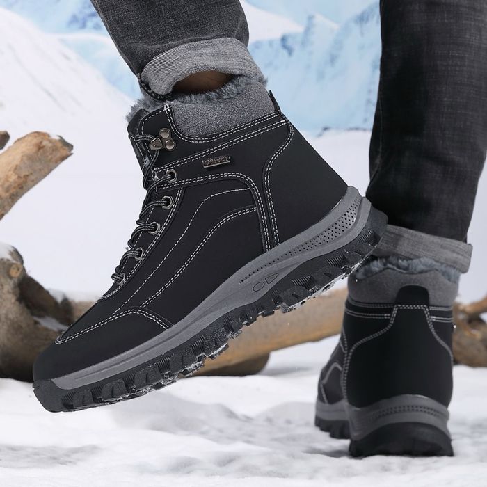 Продам мужские ботинки