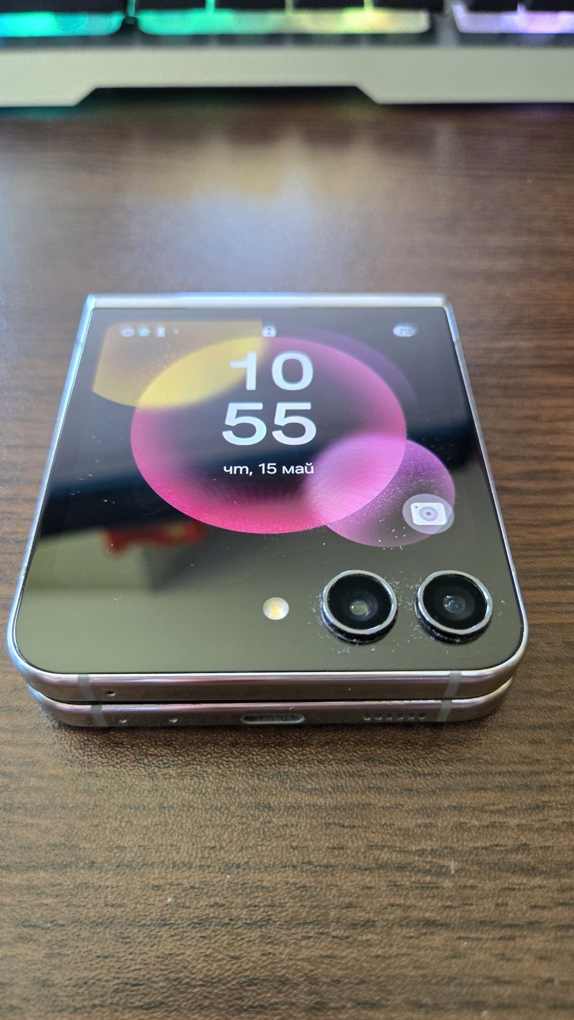 Samsung Z flip 5 512GB Silver - проблем