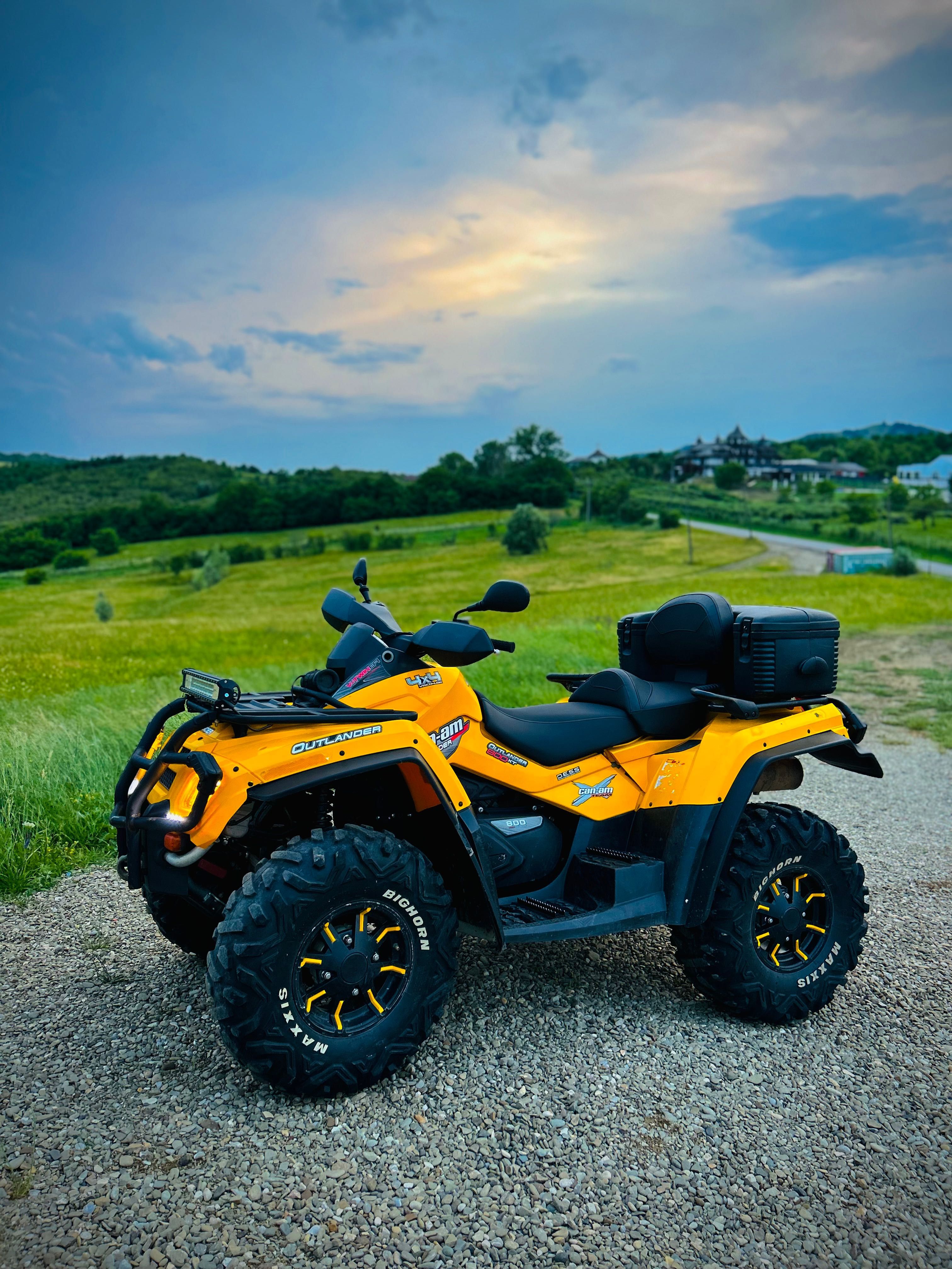 Vând Can Am 800r