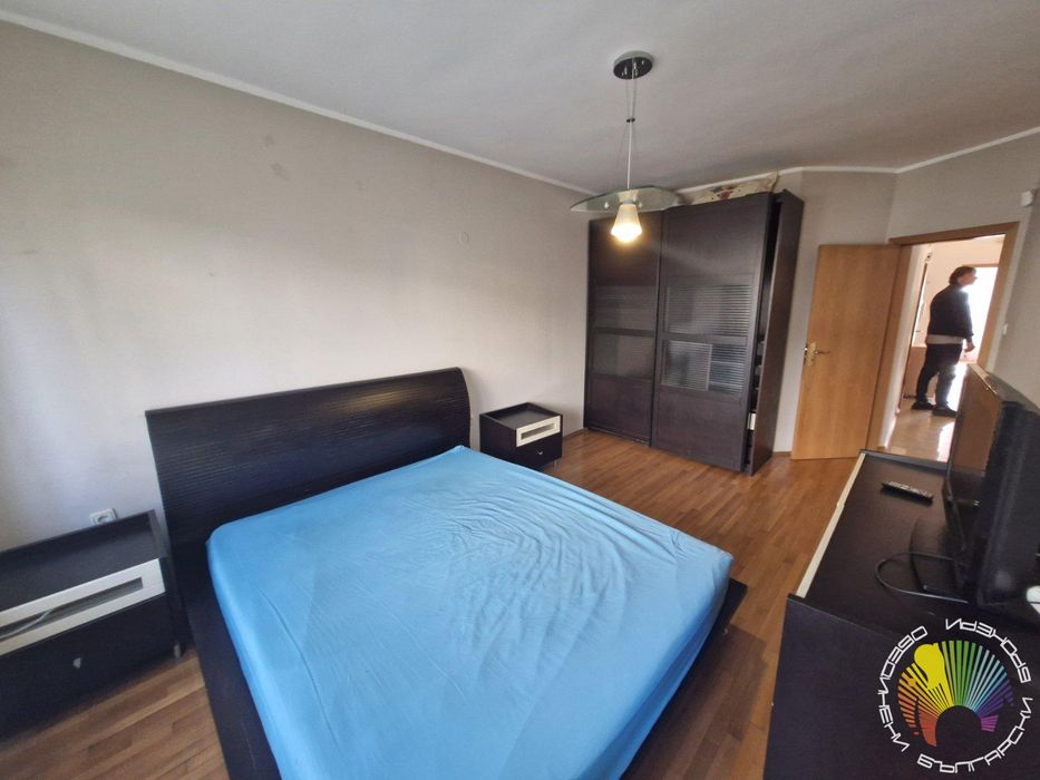 Дава се под наем Тристаен апартамент в Бургас, Център - 110 кв.м за 612 € - Снимка #7