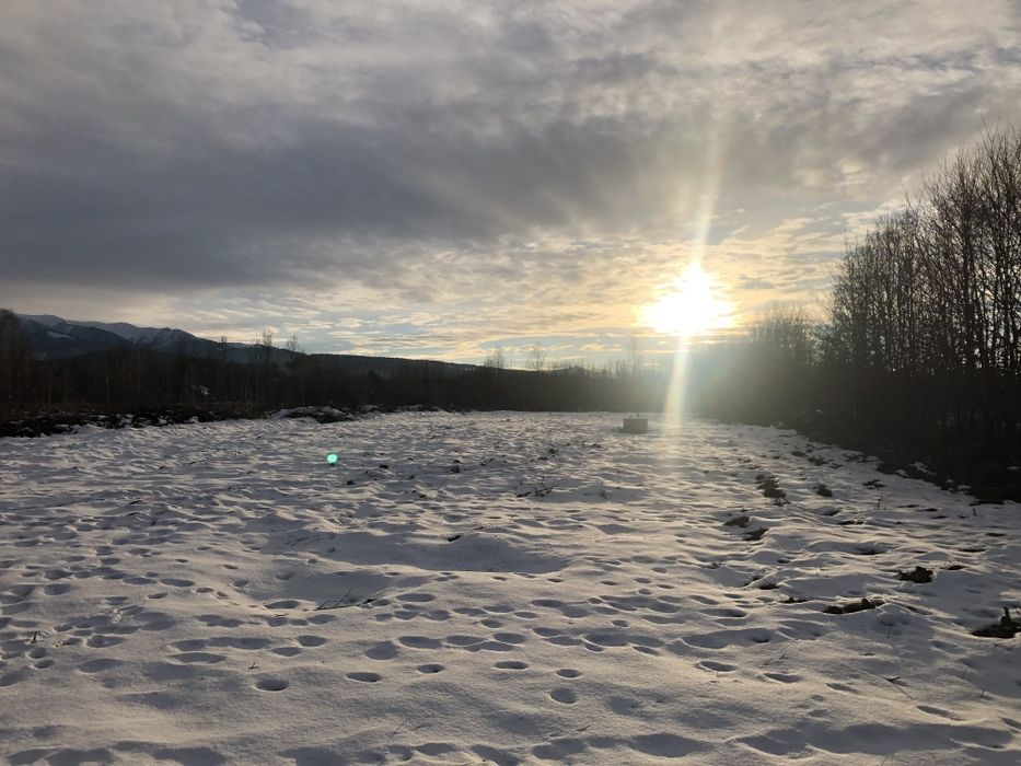 De vânzare teren cu fantana si autorizatie de constructie pe Valea Avr