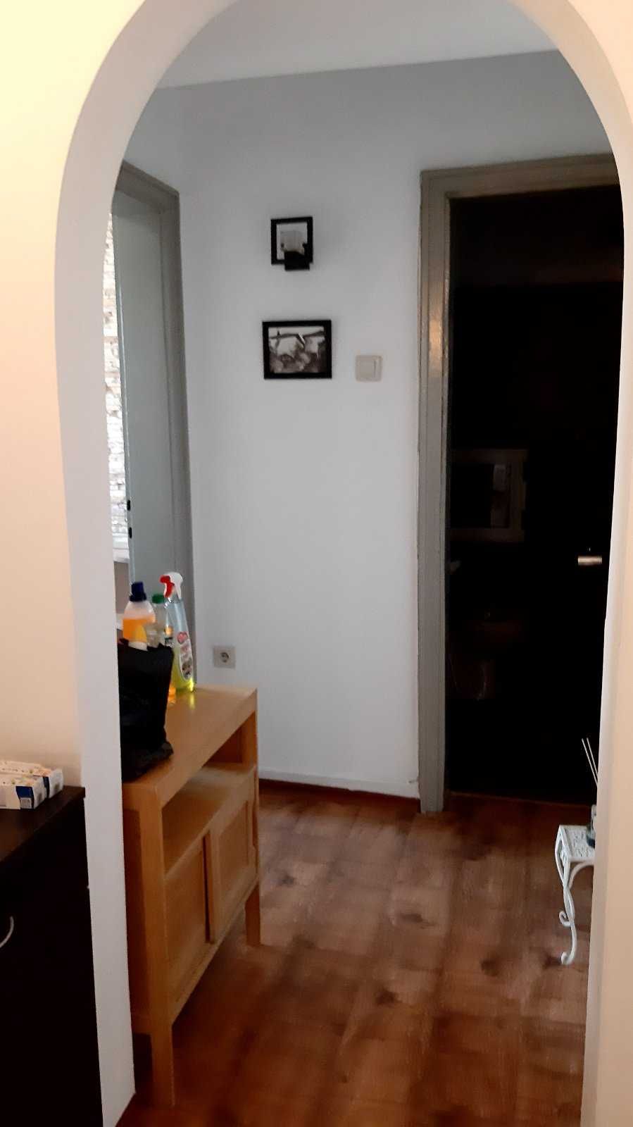 Дава под наем АПАРТАМЕНТ с площ 65 кв.м, срещу МОЛ София, 750 €;