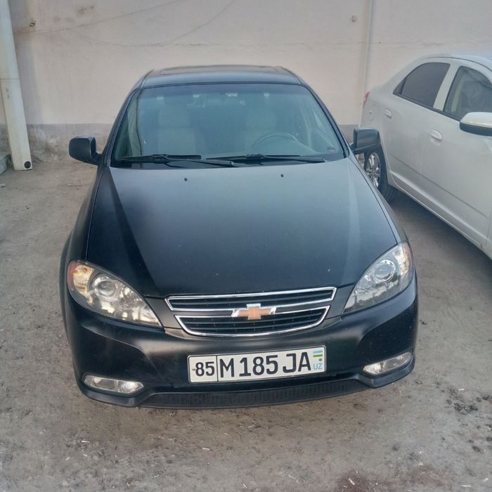 Gentra sotiladi srochno faqat oladiganla yozsin