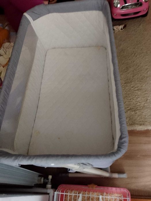 Pătuț bebe se poate atașa la pat