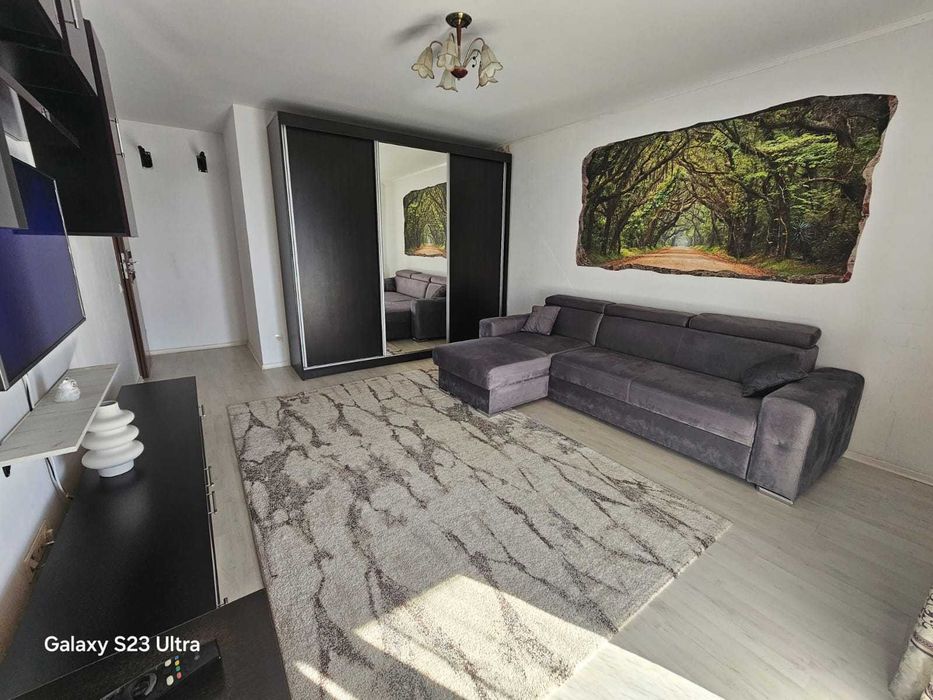 PROPRIETAR. Apartament decomandat 2 camere Râul Doamnei + Boxă subsol